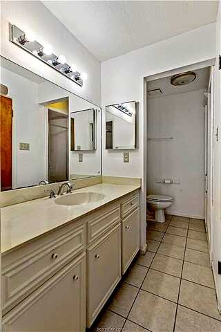 Sharon, BRYAN, TX 77802