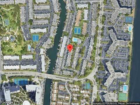 26Th, HALLANDALE BEACH, FL 33009