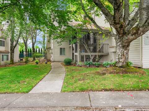 Trapper, BEAVERTON, OR 97008