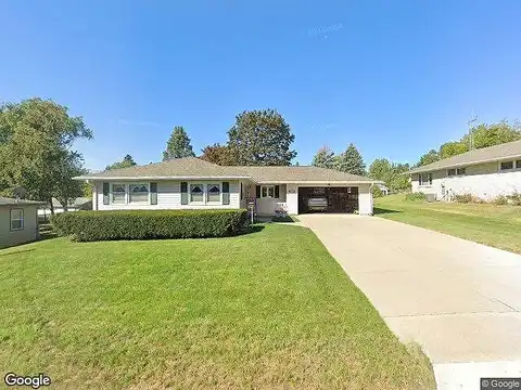 Nelson St, Fort Atkinson, WI 53538