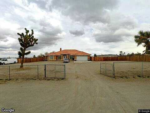 Wagon Train Rd, Phelan, CA 92371