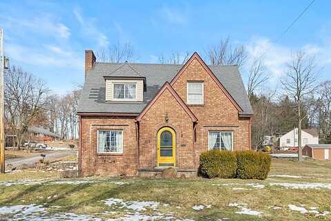Woodside Ave, Ellwood City, PA 16117
