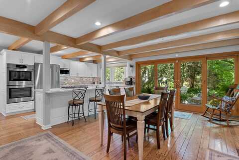Lamplighter, MEQUON, WI 53092
