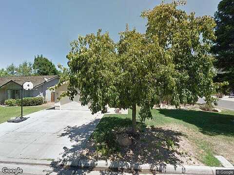 N Delbert Avenue, Fresno, CA 93722