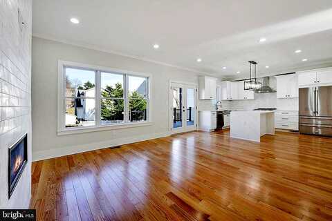 Kenmore, ARLINGTON, VA 22204