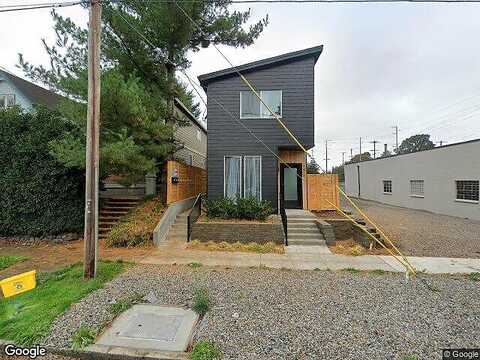 Macrum, PORTLAND, OR 97203