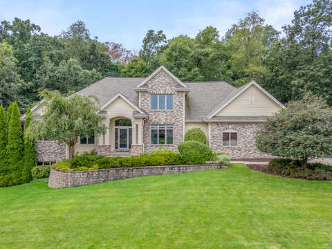 N41W29235 Prairie Wind S Cir, Pewaukee, WI 53072