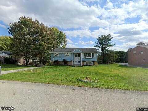 Westland Dr, Greensburg, PA 15601