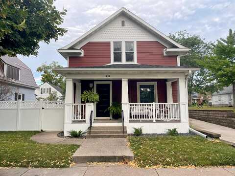 15Th Street, La Crosse, WI 54601