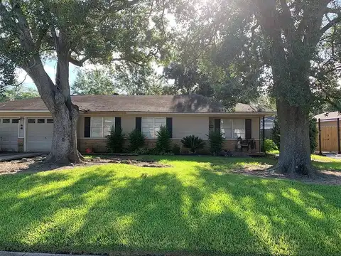 West, PORT NECHES, TX 77651