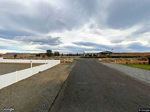 Sunshine Cir Sw, Mattawa, WA 99349