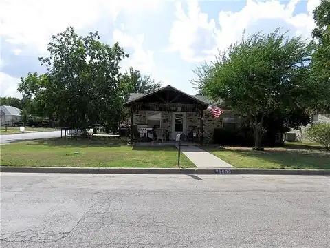 11Th, MINERAL WELLS, TX 76067