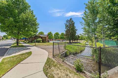 Nw 28Th Street, Redmond, OR 97756
