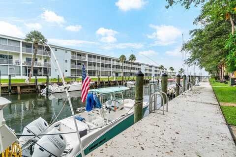 Lake Shore Drive, Lake Park, FL 33403