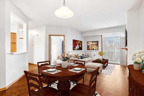 Village Road, Chaska, MN 55318