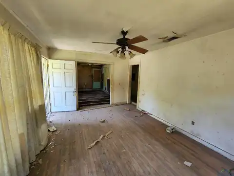 N Culver Street, Gladewater, TX 75647