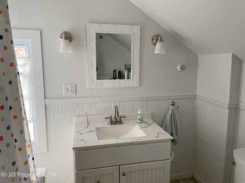 Pine, FREELAND, PA 18224