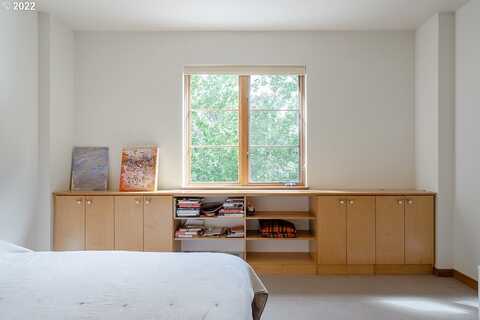 Nw 11Th Ave, Portland, OR 97209