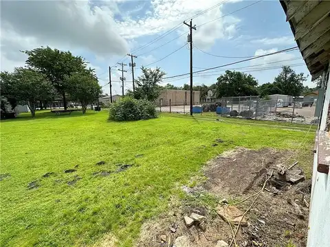 Cedar, HEARNE, TX 77859