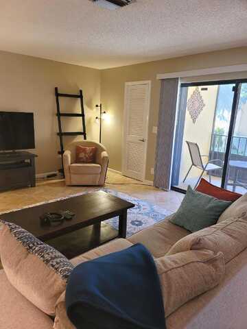 N M Street, Lake Worth, FL 33460