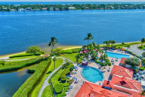 Half Moon Circle, Hypoluxo, FL 33462