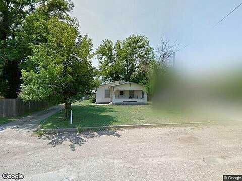 6Th, CLARENDON, TX 79226