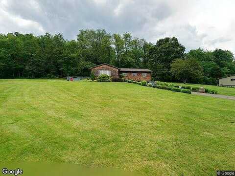 Rebecca St, Derry, PA 15779