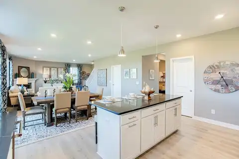 Brumby Trail, Woodbury, MN 55129