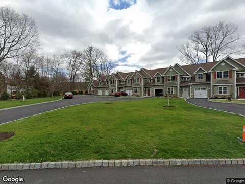 Macintosh Way, Matamoras, PA 18336
