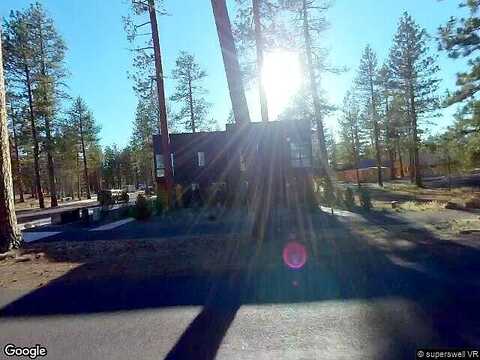 N Pine Street, Sisters, OR 97759