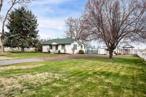 Ahtanum Rd, Yakima, WA 98903