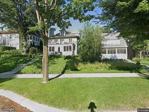 W Lake Of The Isles Parkway, Minneapolis, MN 55405