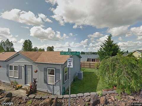 Oak St, Silverton, OR 97381