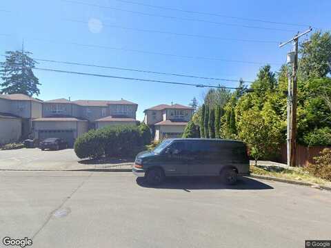 118Th Avenue Ne, Kirkland, WA 98033