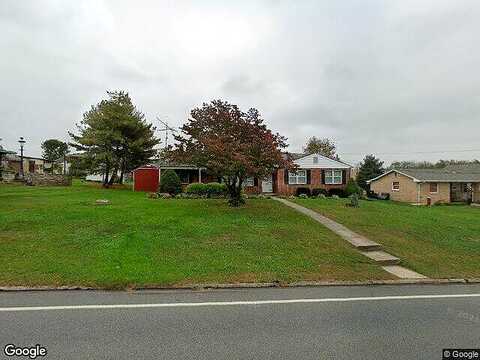 Montgomery Avenue, Boyertown, PA 19512