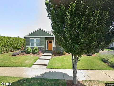 Hazelnut Dr, Woodburn, OR 97071