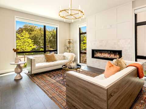 N Danbury Rd, Whitefish Bay, WI 53217