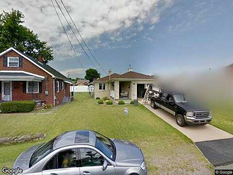 Maple Ave, Aliquippa, PA 15001