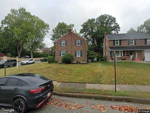 Schoolhouse Lane, Broomall, PA 19008