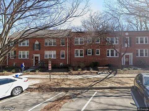 N Rhodes St, Arlington, VA 22201