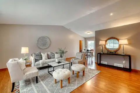 Spring Hill, SUSSEX, WI 53089