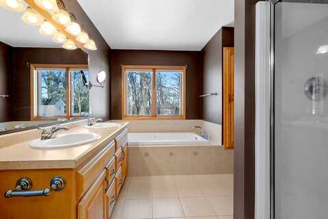 Tielens, LUXEMBURG, WI 54217