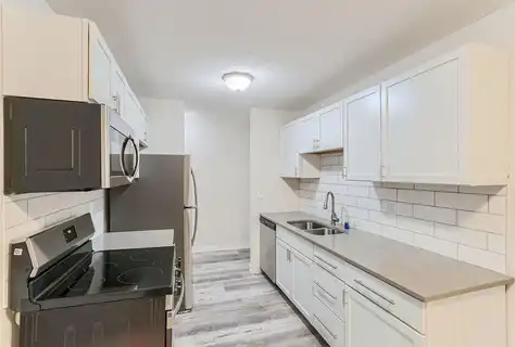 E Burnsville Parkway, Burnsville, MN 55337