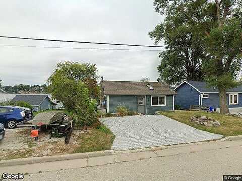 N50W35140 Wisconsin Avenue, Oconomowoc, WI 53066