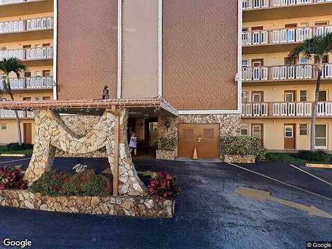 Ne 14Th Ave, Hallandale Beach, FL 33009