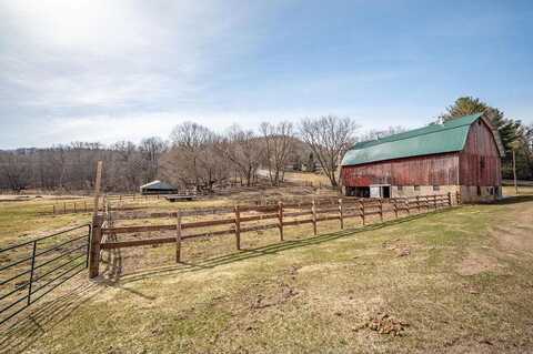 W8362 640Th Ave, Ellsworth, WI 54011