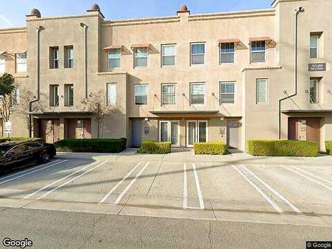 Village, FULLERTON, CA 92832