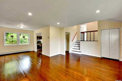 Ford, MASSAPEQUA, NY 11758
