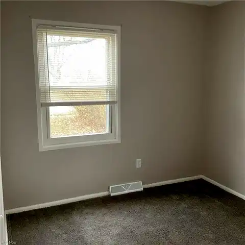 Larkmoor, LORAIN, OH 44052