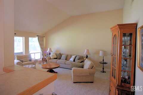Avenida Valedor, BAKERSFIELD, CA 93309